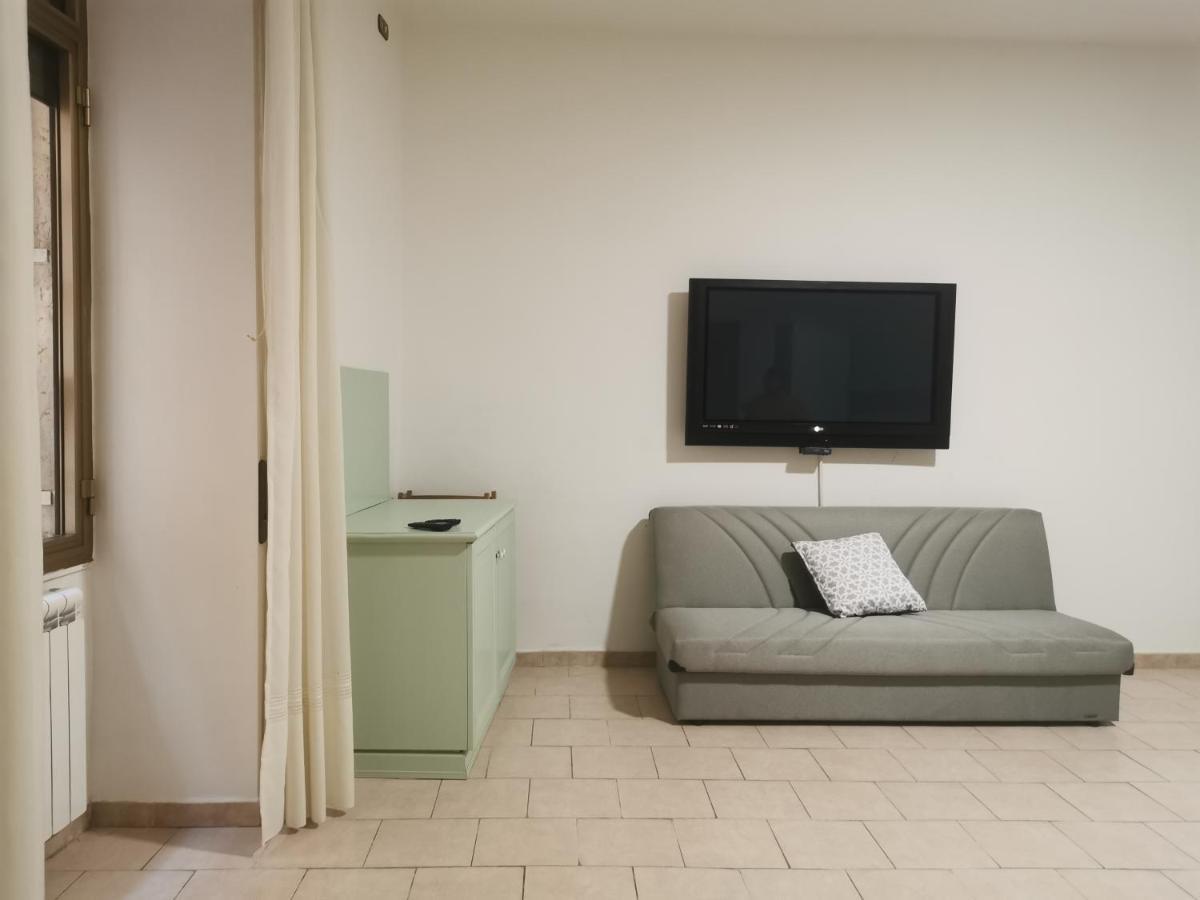 La Casa Di Ade Apartment Наполи Екстериор снимка